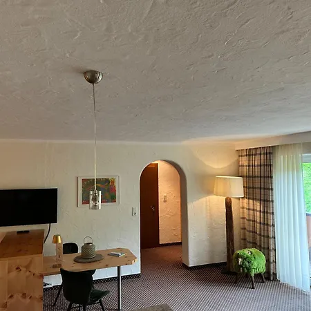 W6 Haus Ganghofer Лойташ